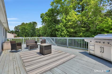 8 Callahan Lane East Hartford CT 06118