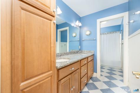 10 Arden Drive East Hampton CT 06424