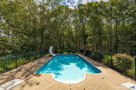10 Arden Drive East Hampton CT 06424