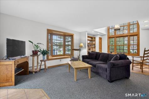 24 Country Way Wallingford CT 06492