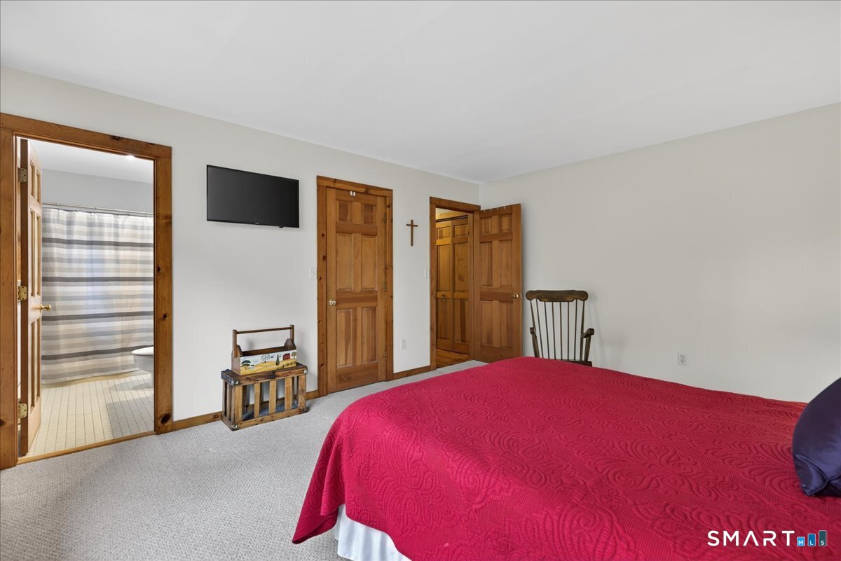 24 Country Way Wallingford CT 06492