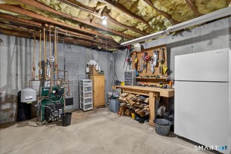 24 Country Way Wallingford CT 06492