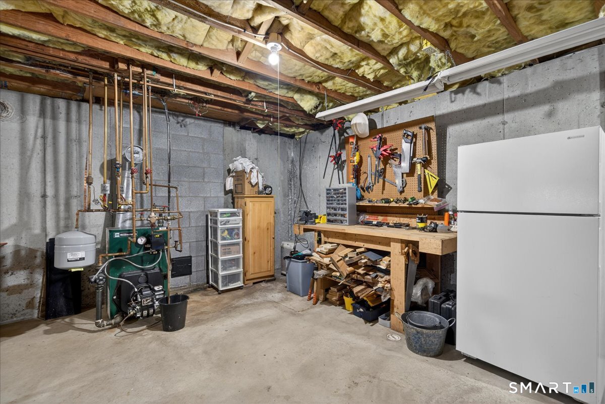 24 Country Way Wallingford CT 06492
