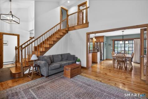 24 Country Way Wallingford CT 06492