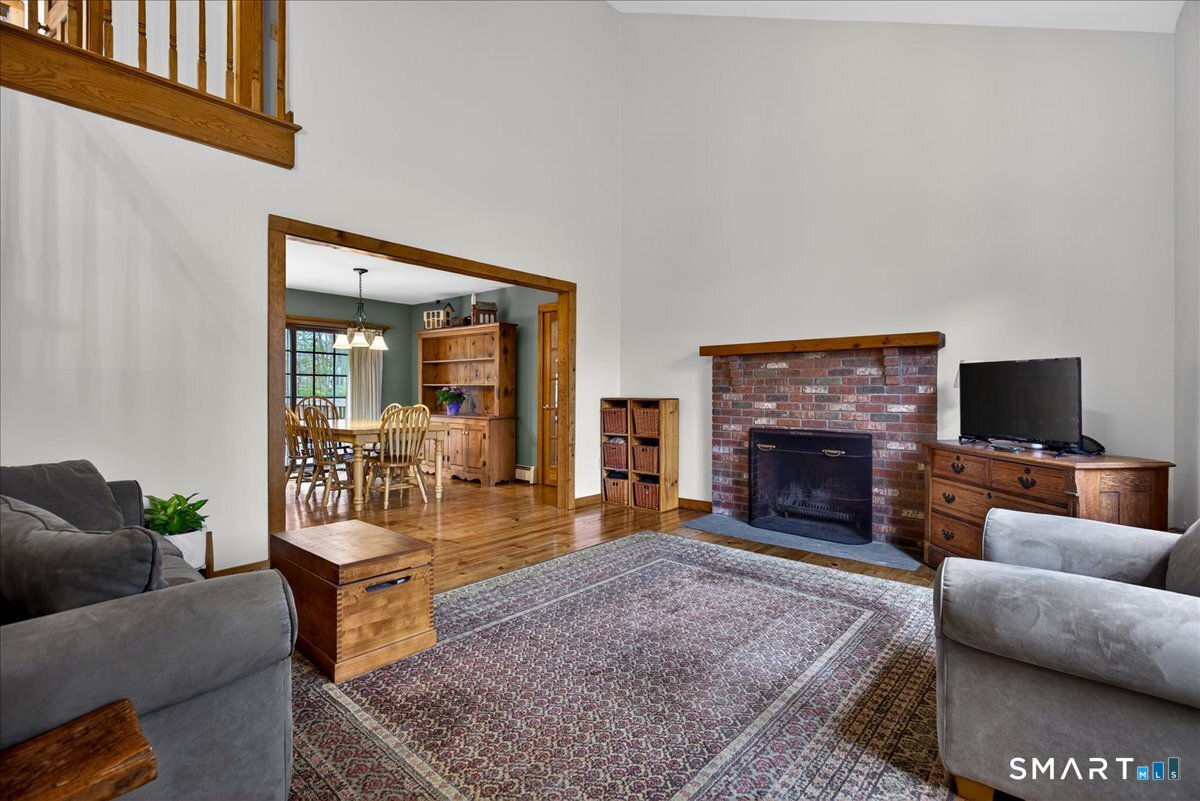 24 Country Way Wallingford CT 06492
