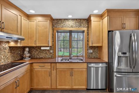 24 Country Way Wallingford CT 06492