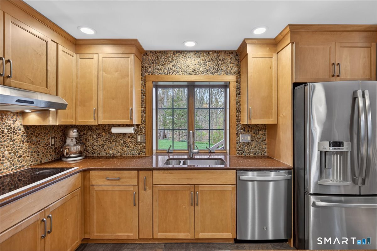 24 Country Way Wallingford CT 06492