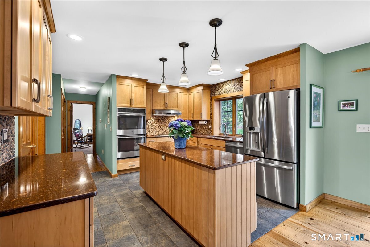 24 Country Way Wallingford CT 06492
