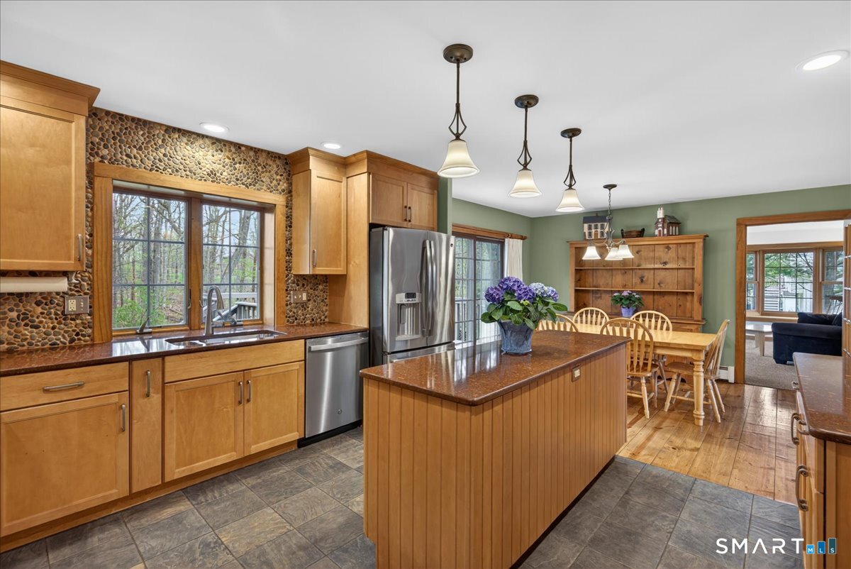 24 Country Way Wallingford CT 06492