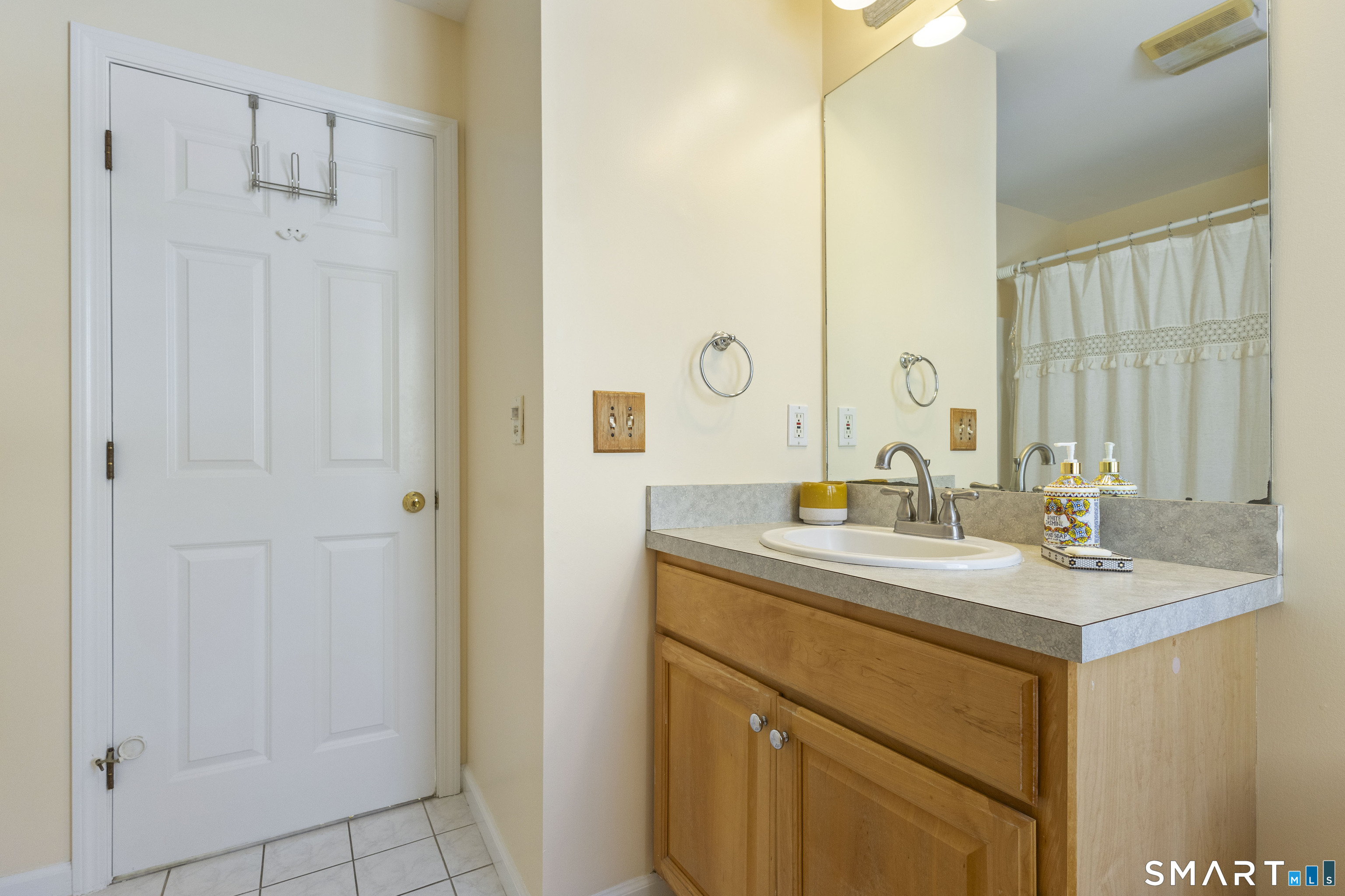 696 Green Hill Road Madison CT 06443