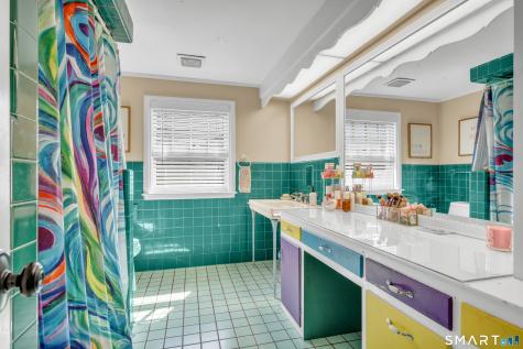 1501 Ridge Road North Haven CT 06473