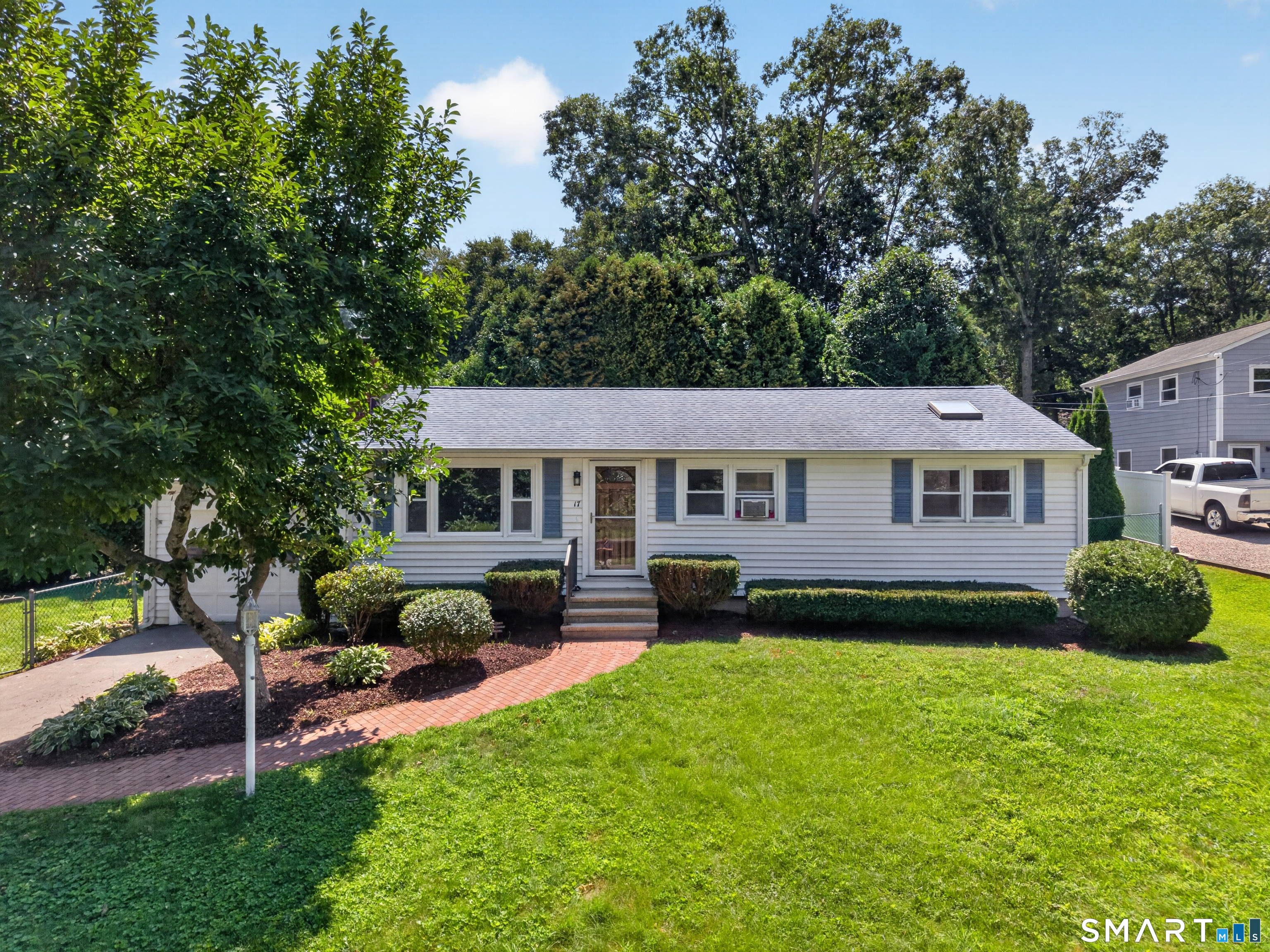 17 Sycamore Road East Lyme CT 06357