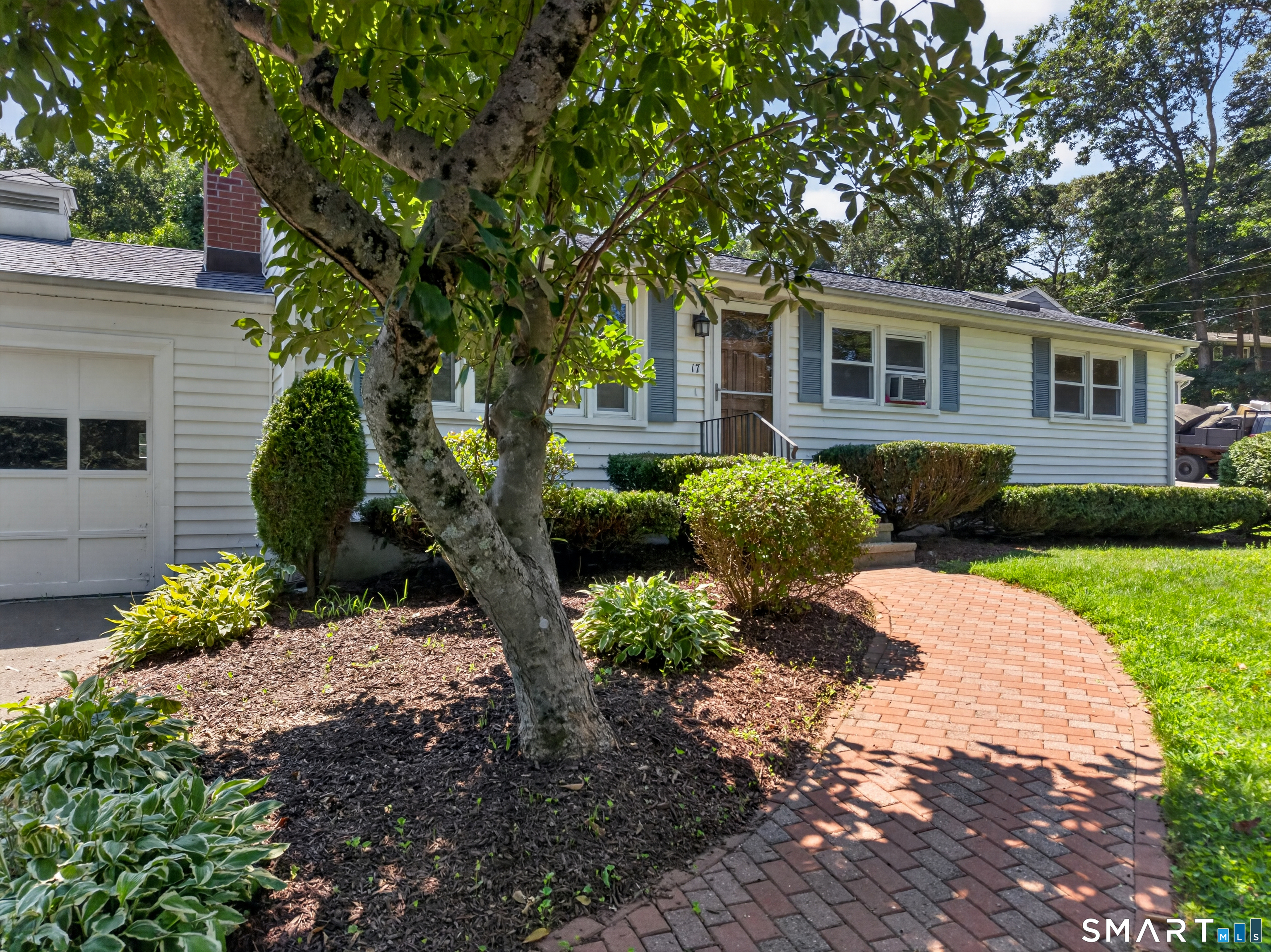 17 Sycamore Road East Lyme CT 06357