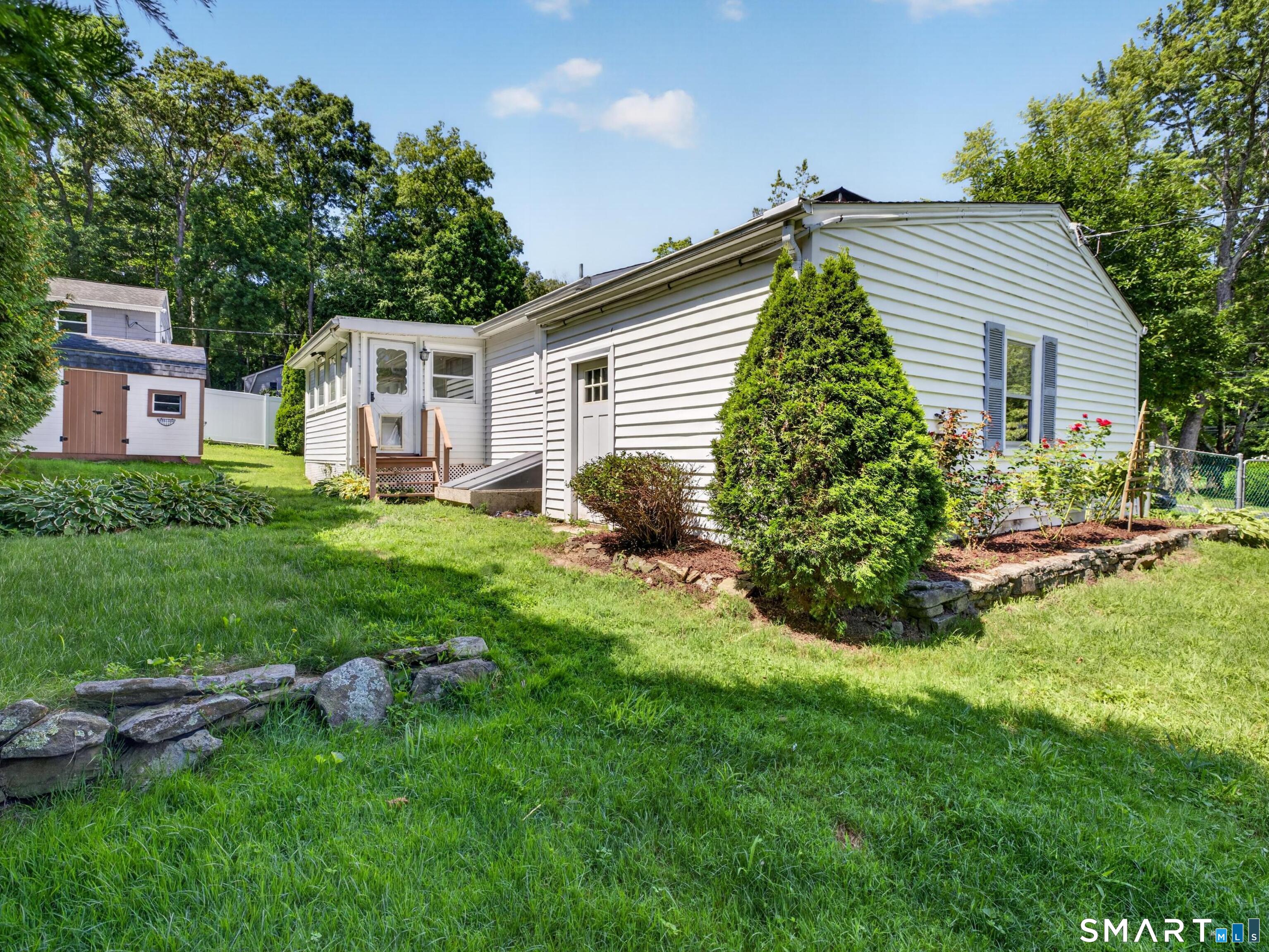 17 Sycamore Road East Lyme CT 06357