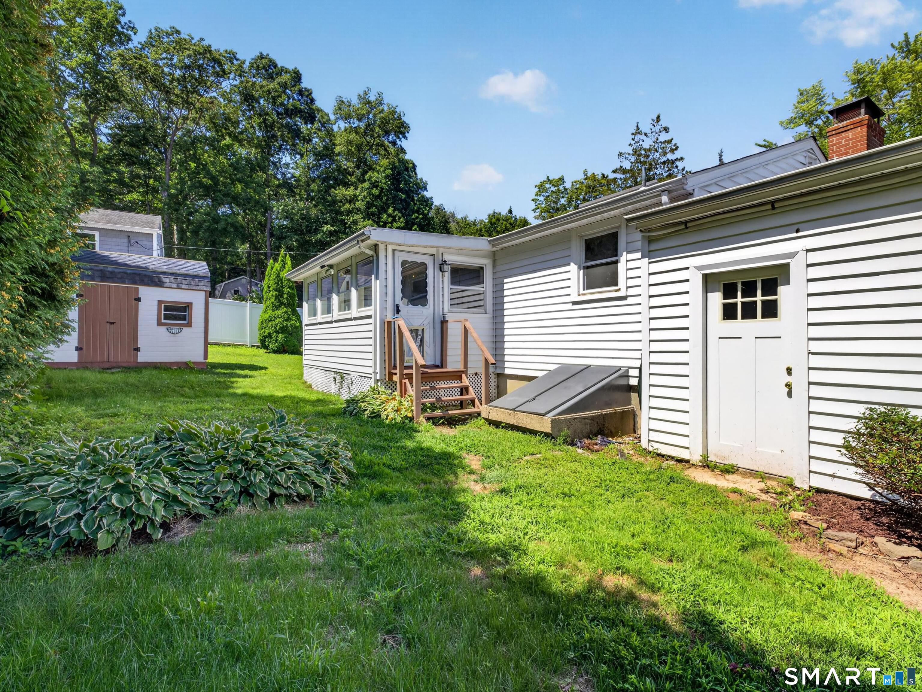 17 Sycamore Road East Lyme CT 06357