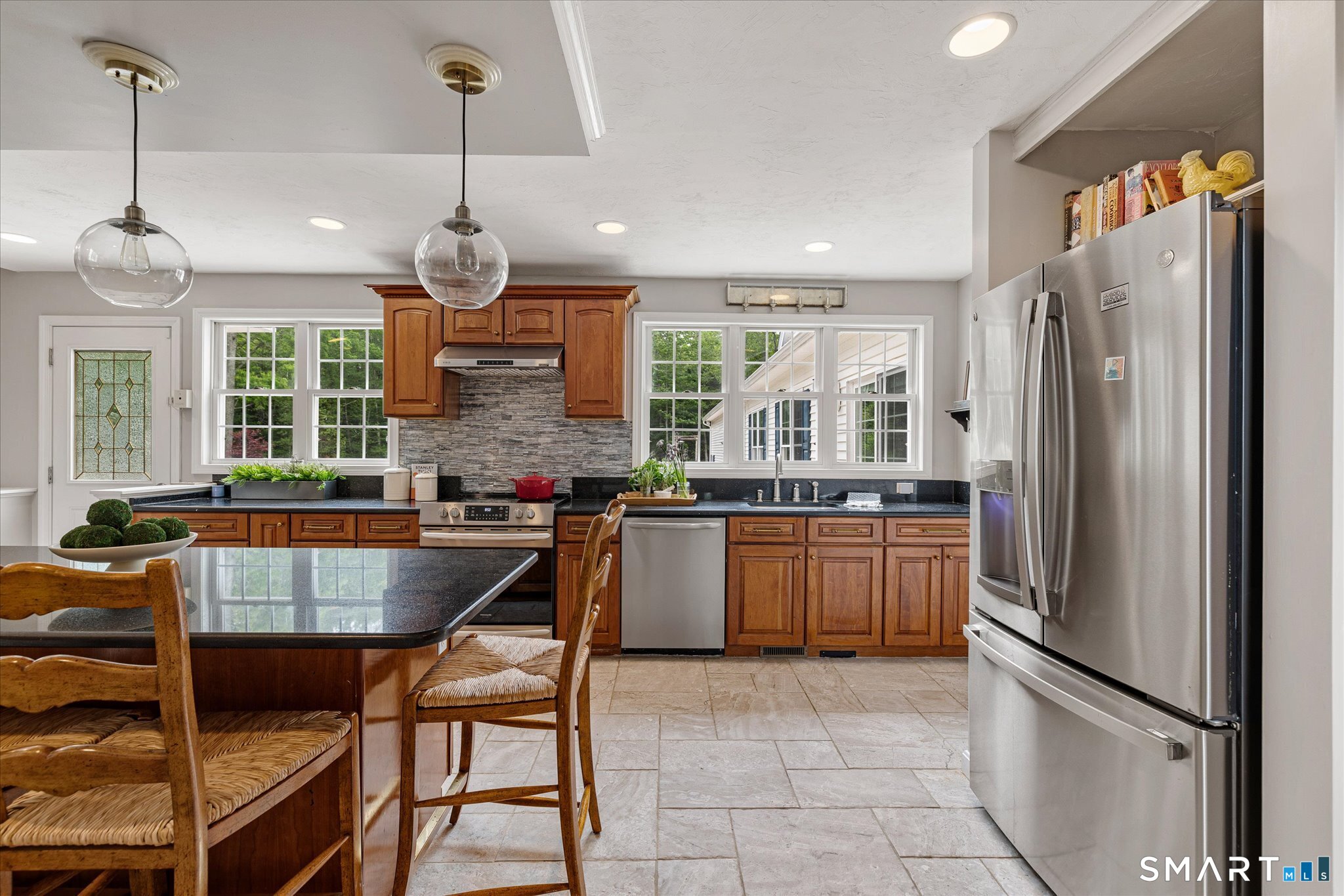 1374 Route 171 Woodstock CT 06282