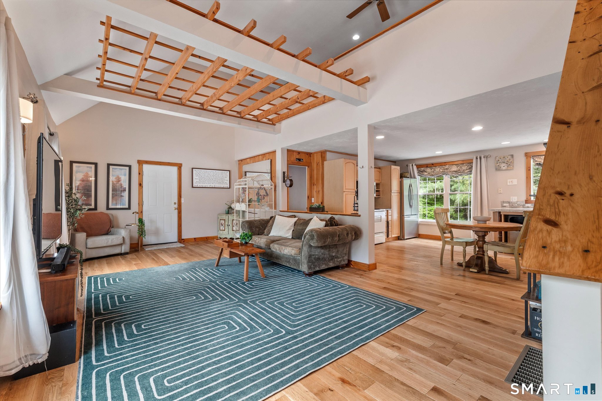 1374 Route 171 Woodstock CT 06282