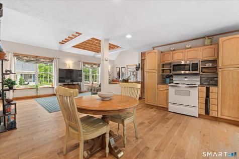 1374 Route 171 Woodstock CT 06282