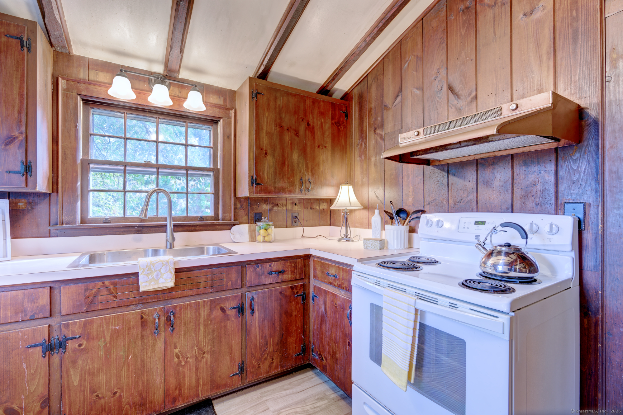 674 Middle Turnpike Mansfield CT 06268