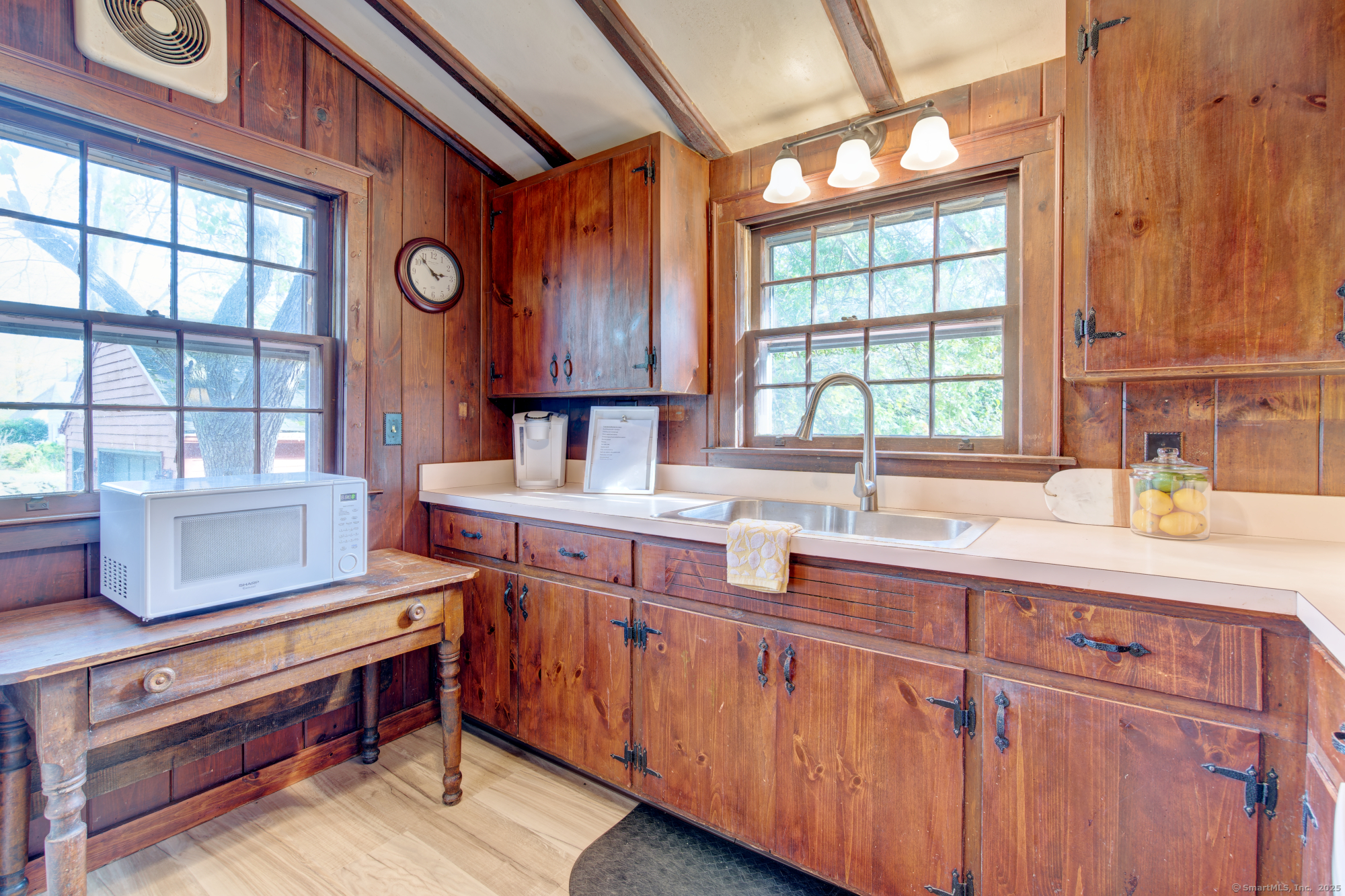 674 Middle Turnpike Mansfield CT 06268