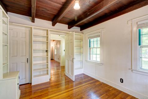 674 Middle Turnpike Mansfield CT 06268