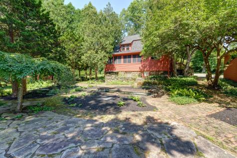 674 Middle Turnpike Mansfield CT 06268