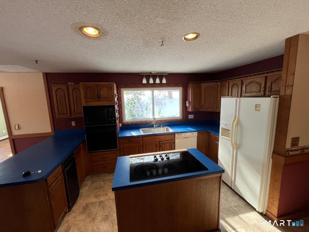 37 Potter School Road Willington CT 06279