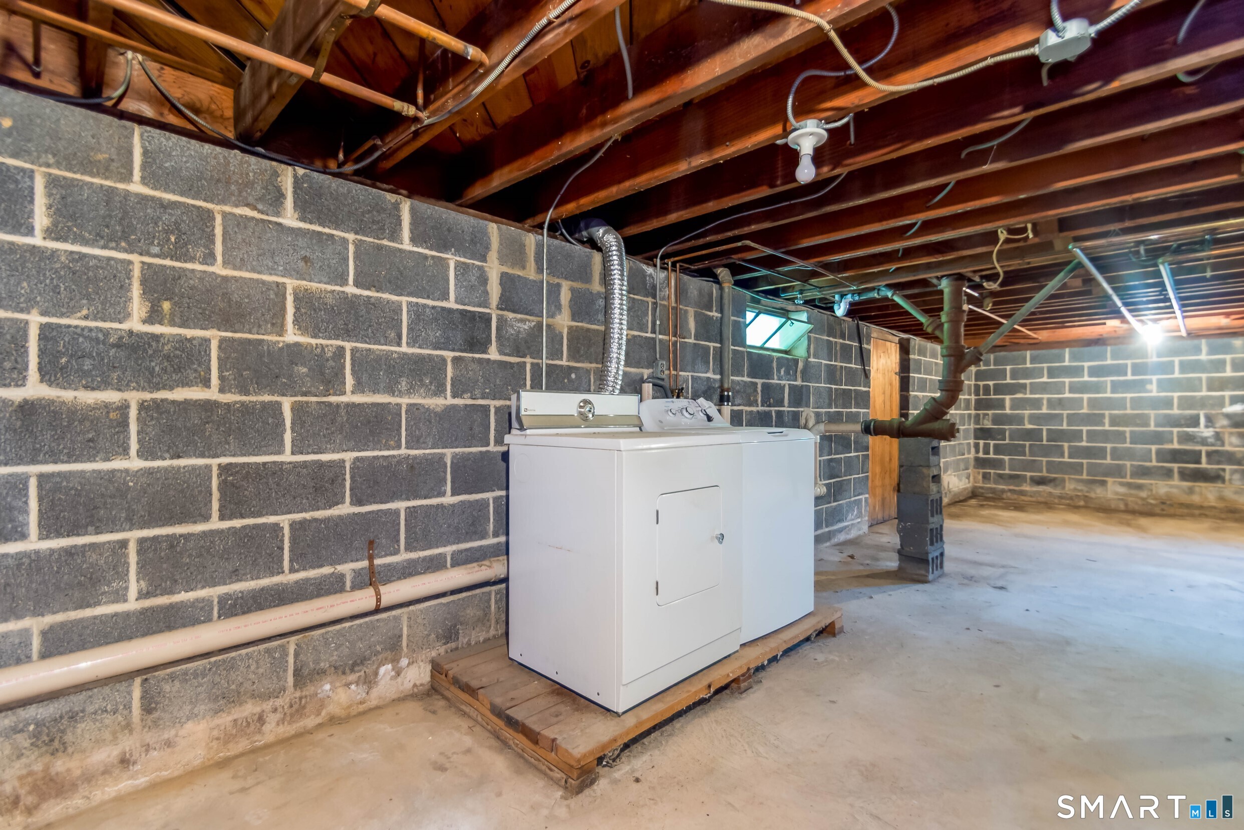 92 Evelyn Street Trumbull CT 06611