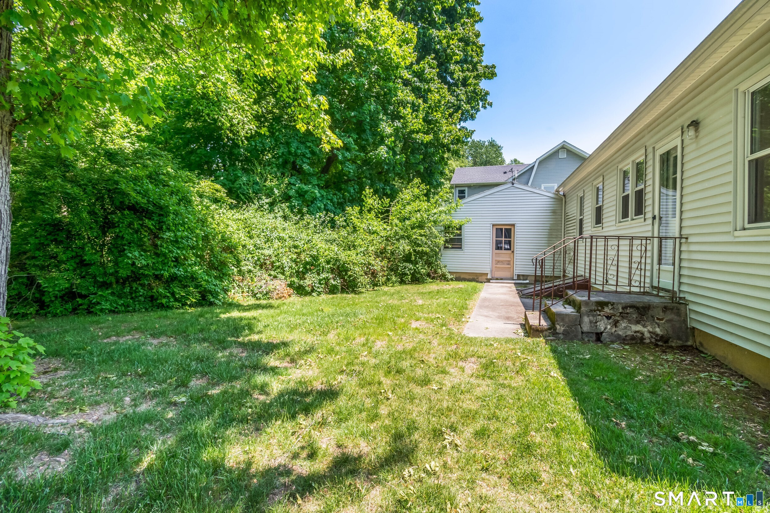92 Evelyn Street Trumbull CT 06611