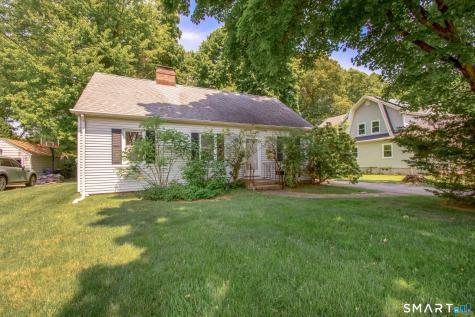 92 Evelyn Street Trumbull CT 06611