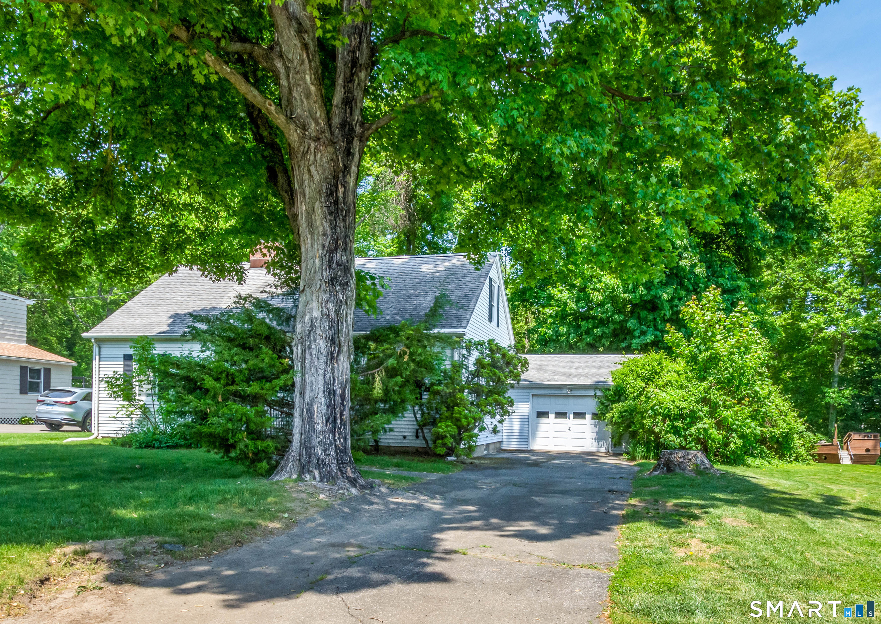 92 Evelyn Street Trumbull CT 06611