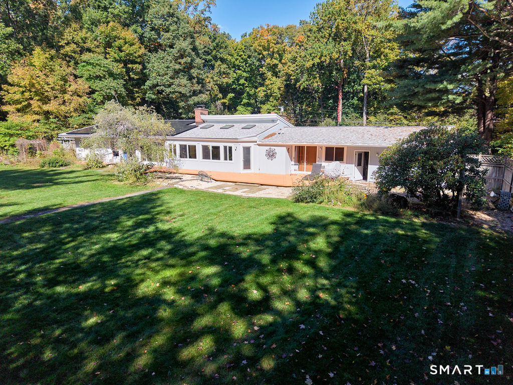 24 Saunders Lane Ridgefield CT 06877