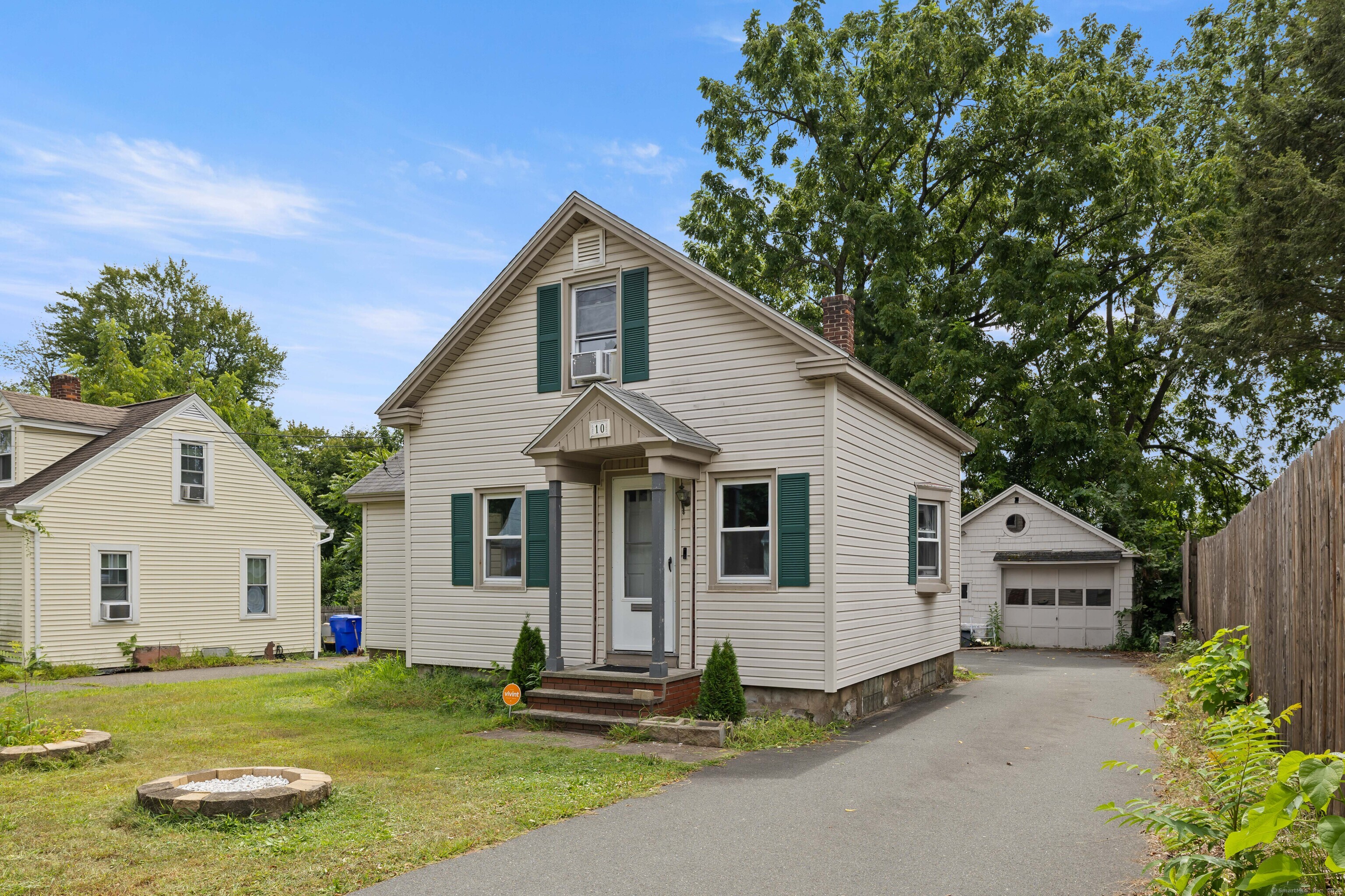 10 Brainard Road Enfield CT 06082