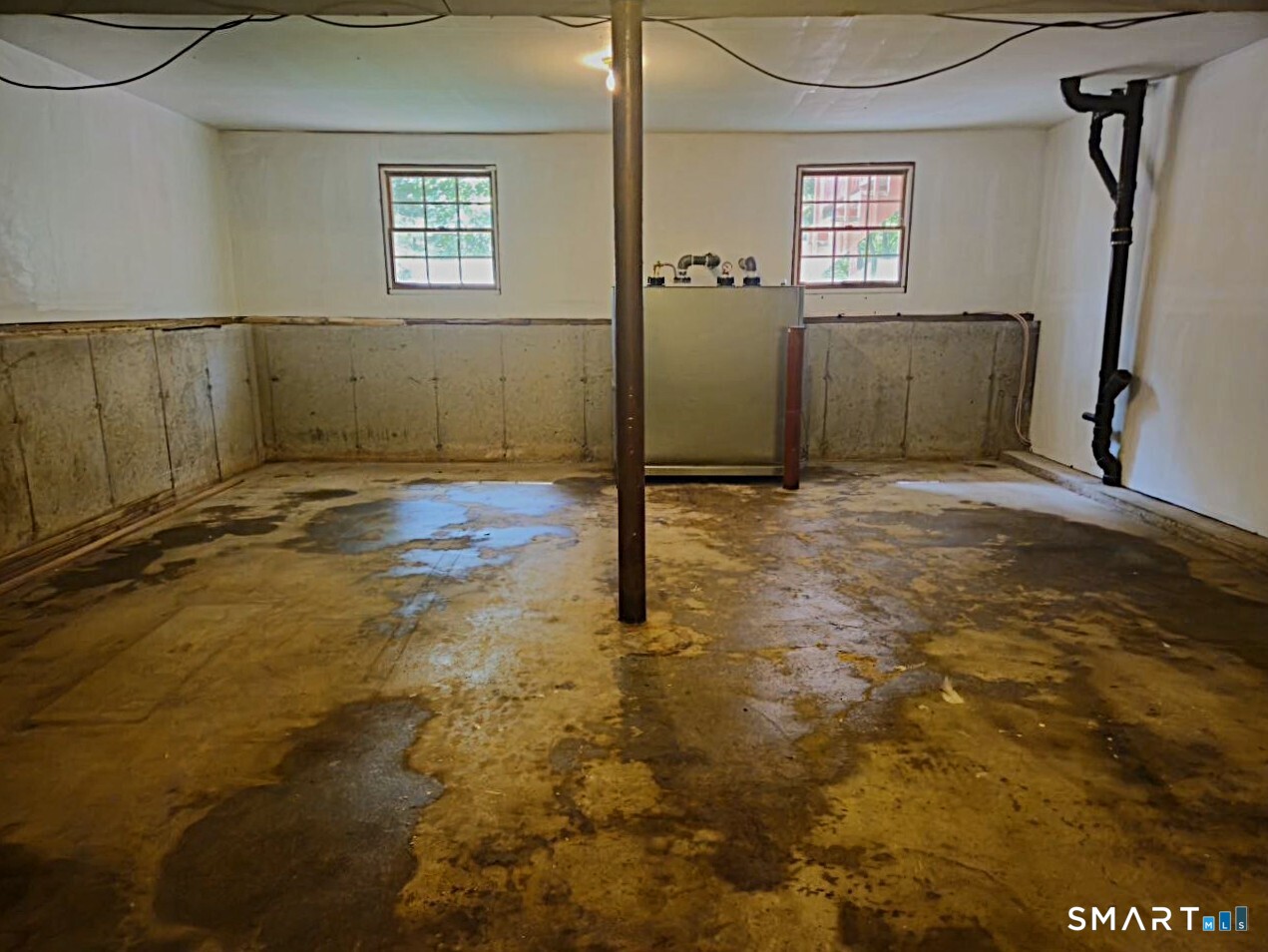 40 Old Waterbury Road Plymouth CT 06786