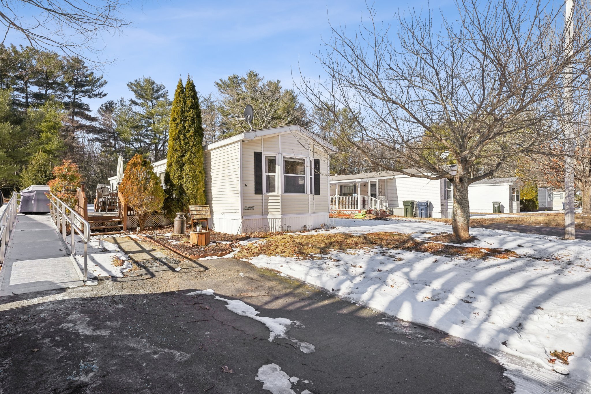 17 Pond Way Windham CT 06256