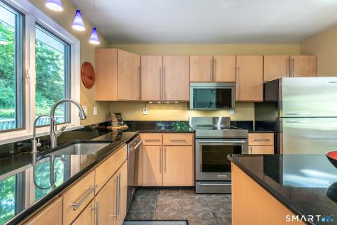 19 Hilldale Road New Fairfield CT 06812