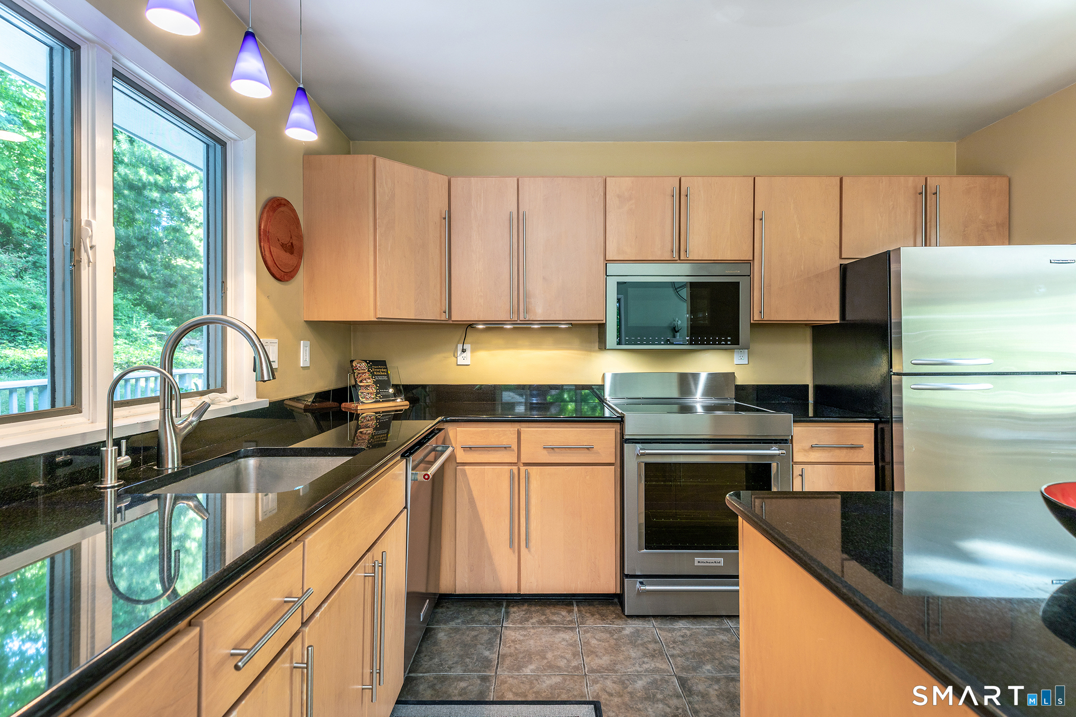 19 Hilldale Road New Fairfield CT 06812