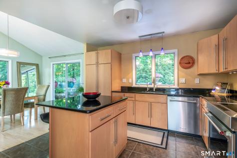 19 Hilldale Road New Fairfield CT 06812