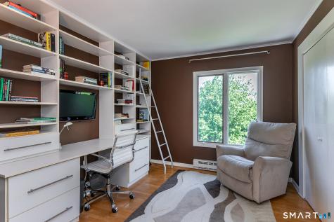 19 Hilldale Road New Fairfield CT 06812