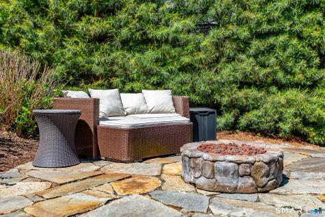 19 Hilldale Road New Fairfield CT 06812