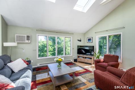 19 Hilldale Road New Fairfield CT 06812
