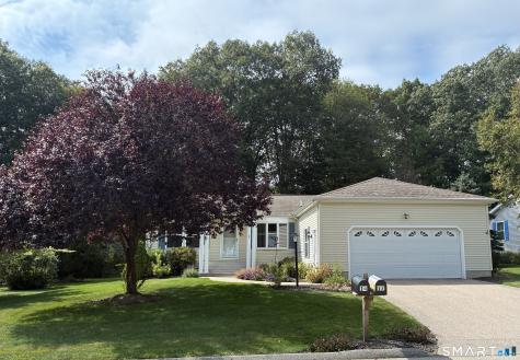 17 Wyndwood Road Montville CT 06382