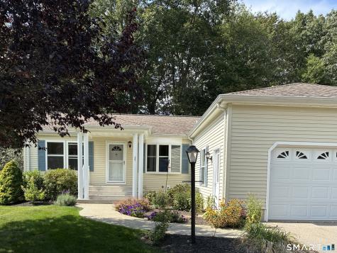17 Wyndwood Road Montville CT 06382