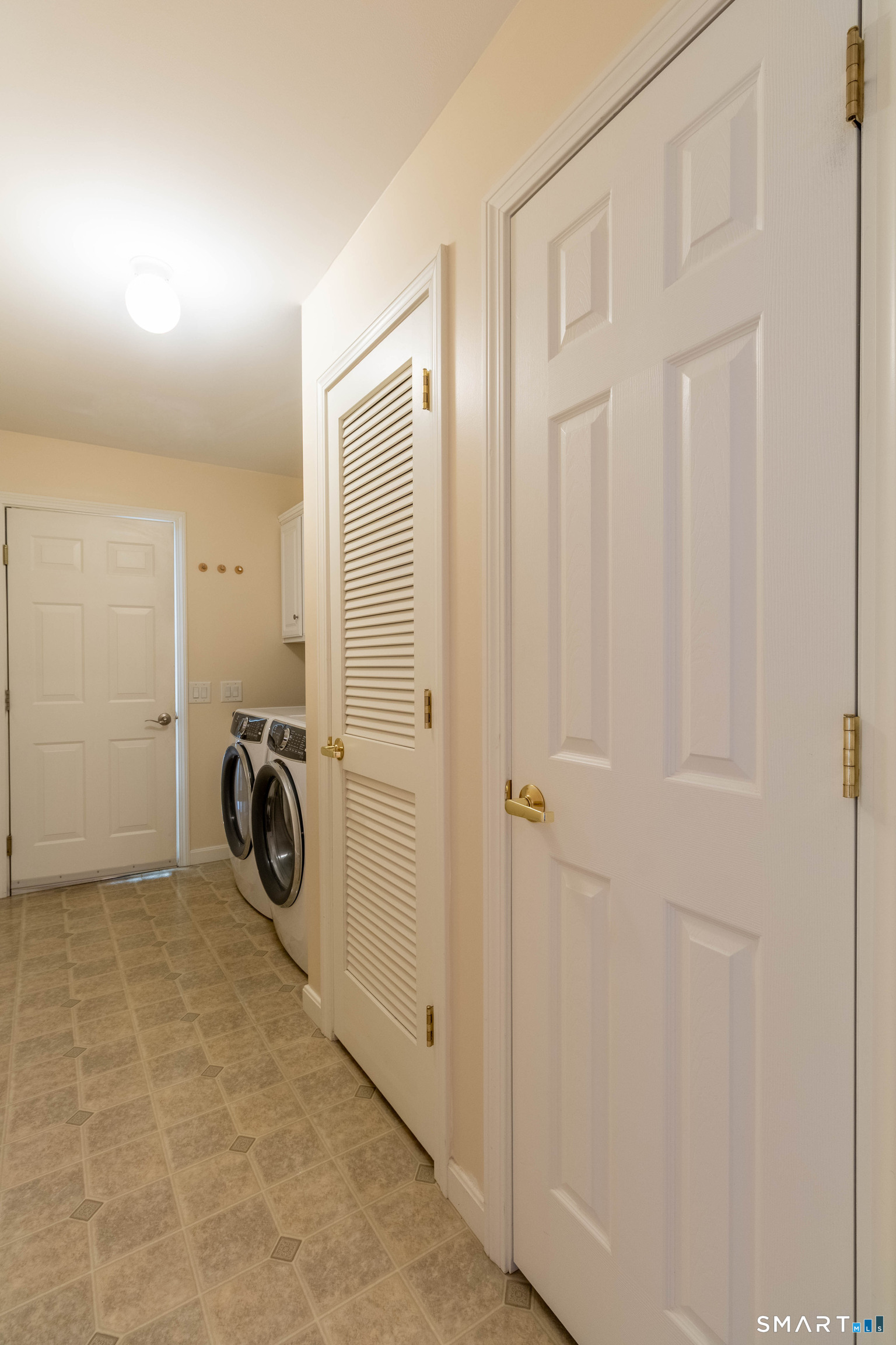 17 Wyndwood Road Montville CT 06382