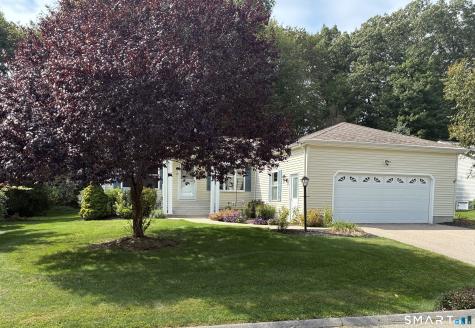 17 Wyndwood Road Montville CT 06382