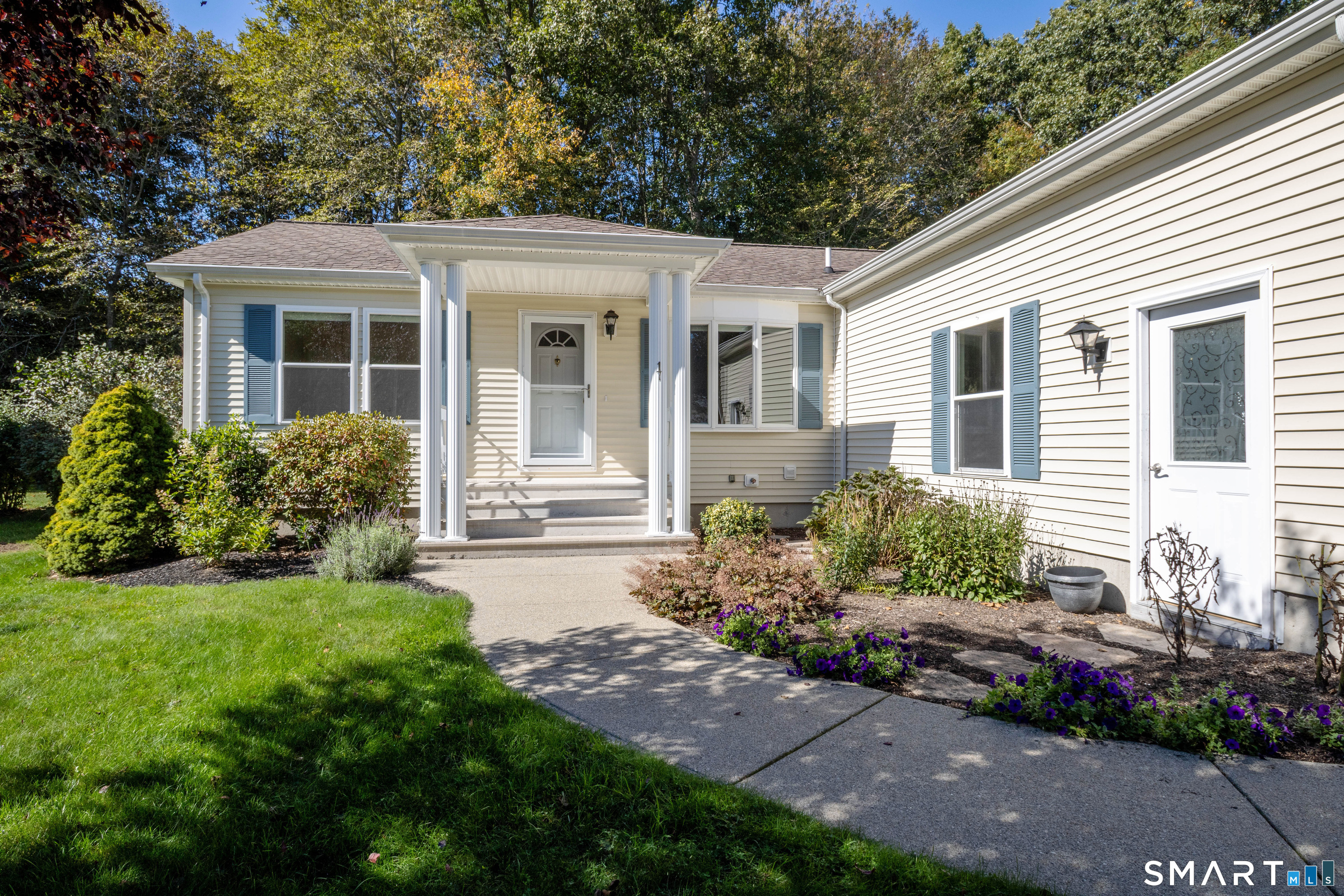 17 Wyndwood Road Montville CT 06382