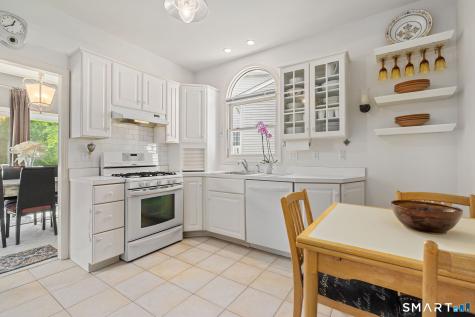 24 Pepper Bush Lane Newington CT 06111