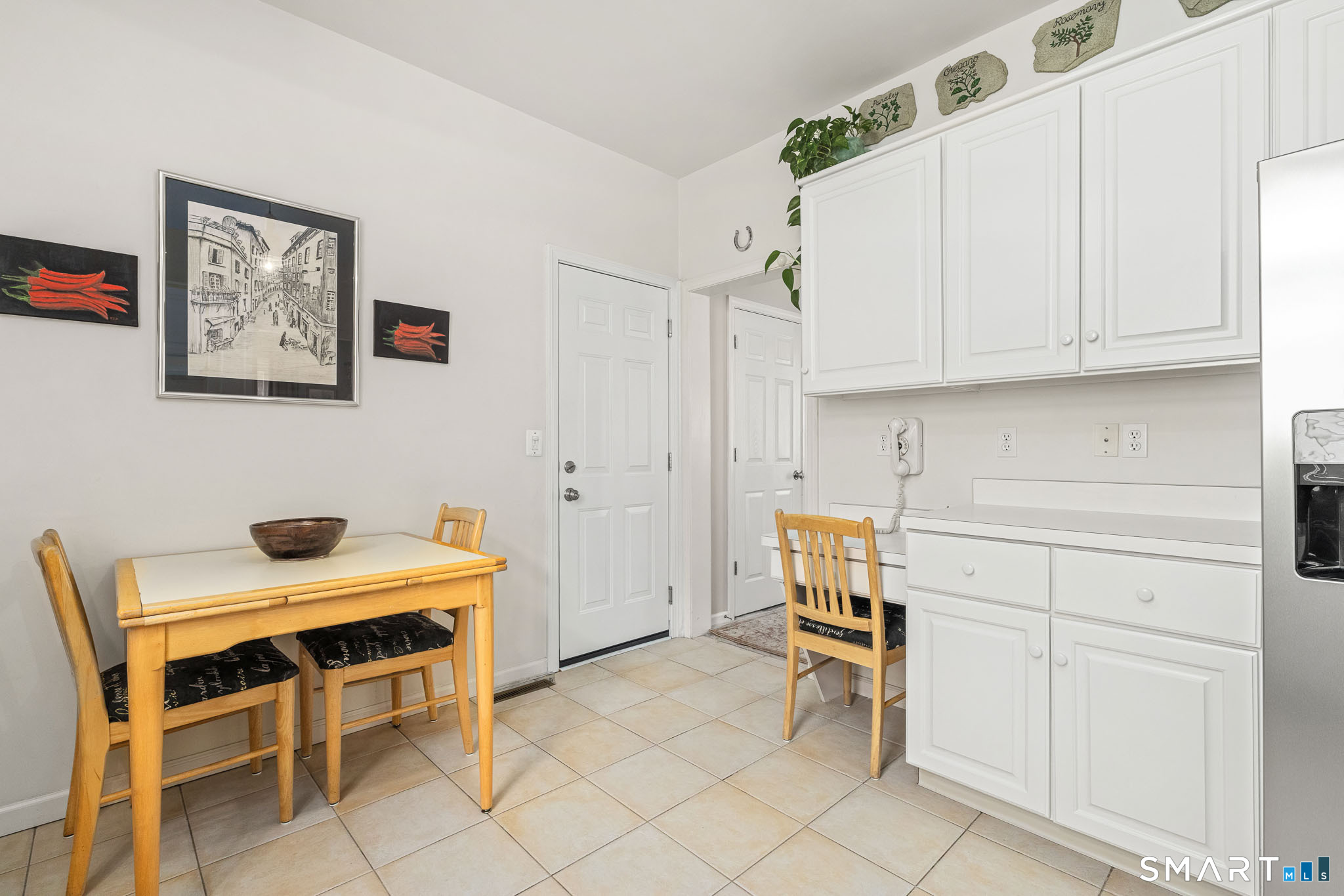 24 Pepper Bush Lane Newington CT 06111