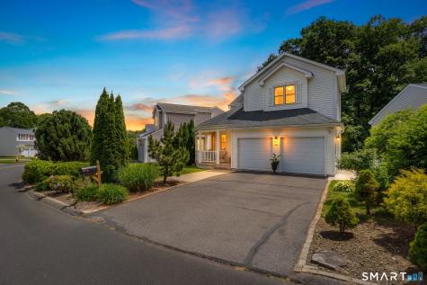 24 Pepper Bush Lane Newington CT 06111