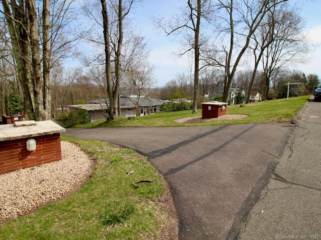 232 Brownstone Ridge Meriden CT 06451